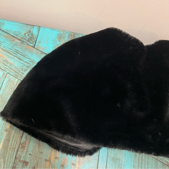 Children's Place Black Faux Fur Poncho Size Small 5/6 - Picture 6 of 10